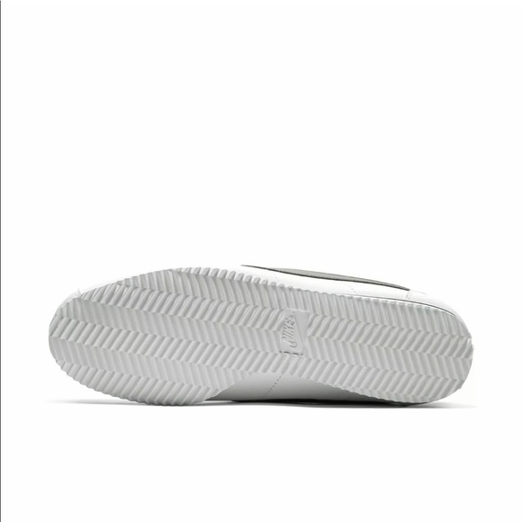 New Nike Women's Classic Cortez Leather Shoes - Picture 7 of 7